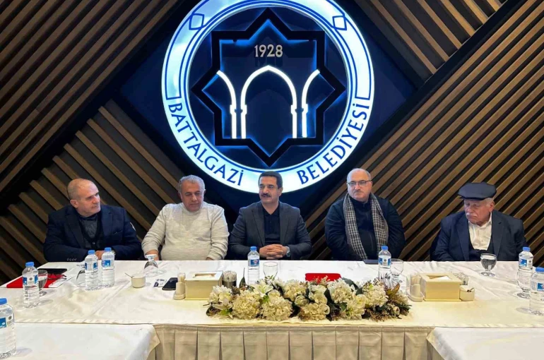 Başkan Taşkın’dan muhtarlarla istişare toplantısı 