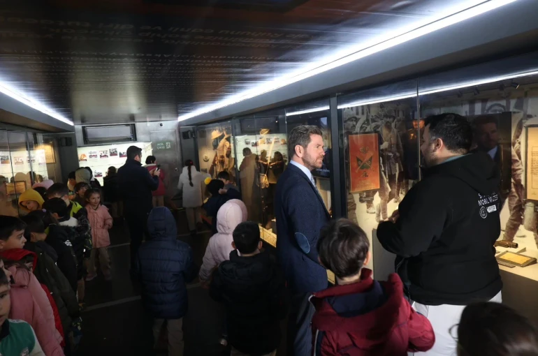 Başkan Tatık, Çanakkale Savaşları Mobil Müzesinde vatandaşlarla bir araya geldi 