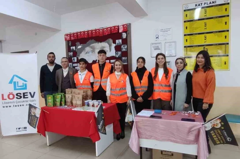 Başkan Tekin çocuklarla bir araya geldi 