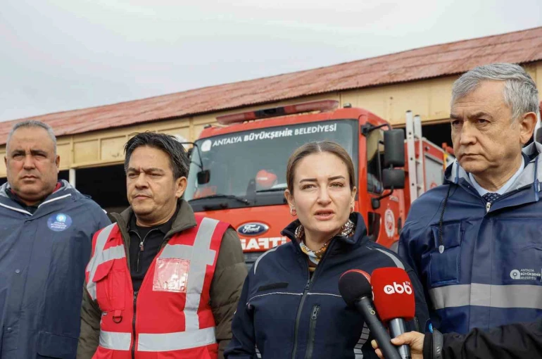 Başkan Vekili Özdemir: "Son 24 saatte metrekareye 200 mm yağış düştüğü tespit edildi"
