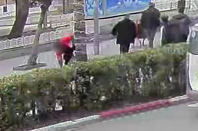 Başkan Yalım, ahlak dışı davranışı affetmedi 