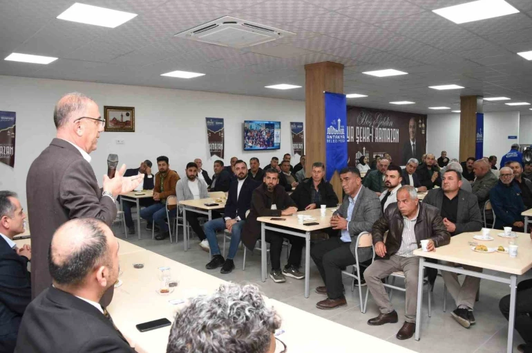 Başkan Yapar, mahalle muhtarlarıyla iftar programında bir araya geldi
