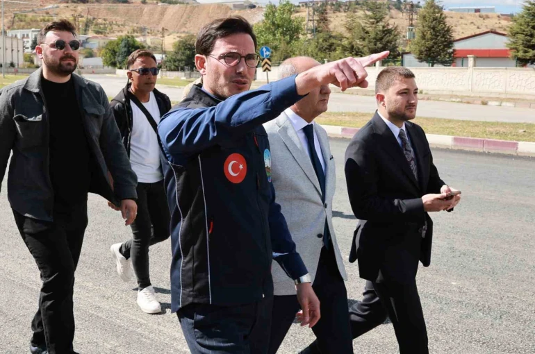 Başkan Yazıcıoğlu mahalle mahalle gezerek Tokat’ı geleceğe hazırlıyor 