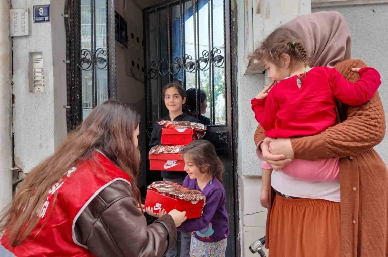 Başkan Yetişkin’den çocuklara bayram hediyesi 