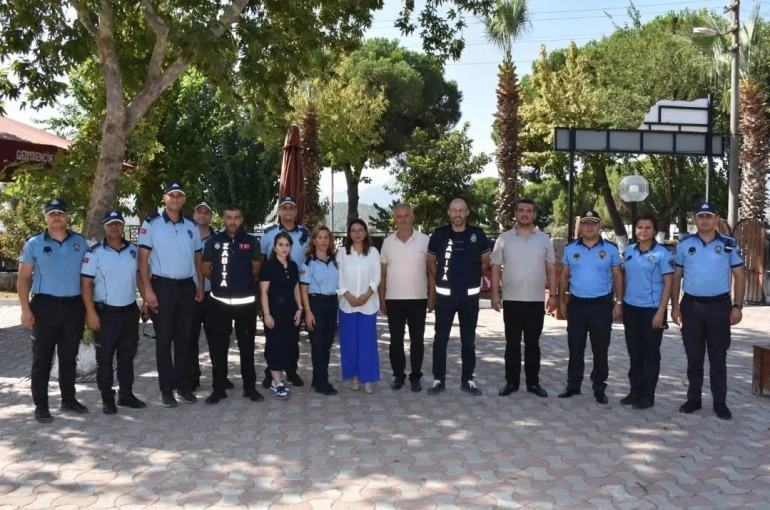 Başkan Zencirci’den zabıta personeline kahvaltılı kutlama 