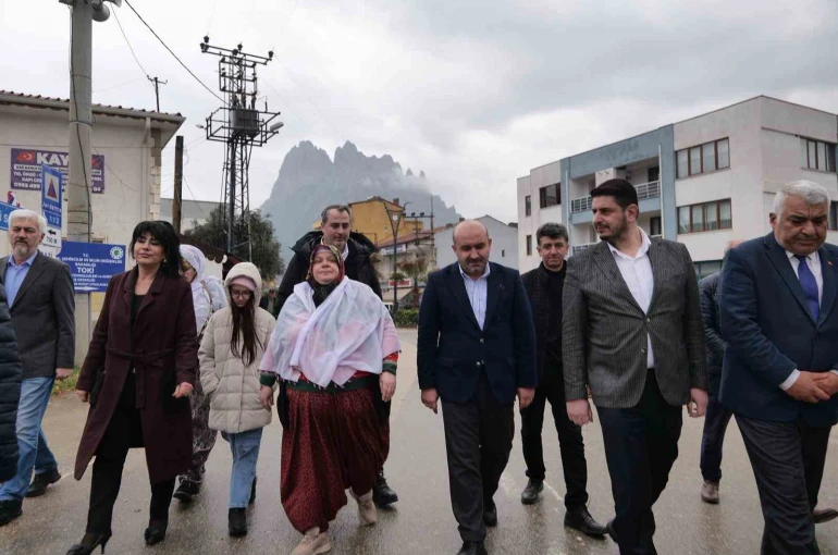 Başkan Zeynep Güneş’i İl Başkanı Albayrak ziyaret etti 