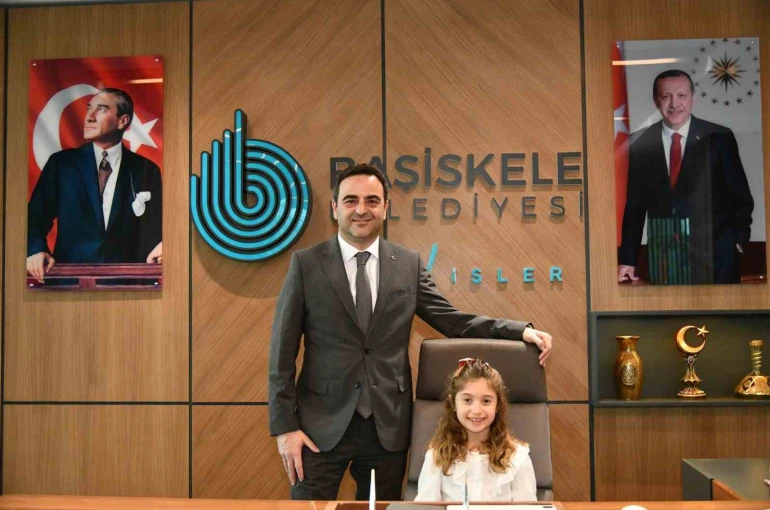 Başkanlık koltuğu 23 Nisan’da öğrenciye emanet edildi 