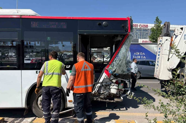 Başkentte EGO otobüsü kaza yaptı: 1 ölü, 9 yaralı 