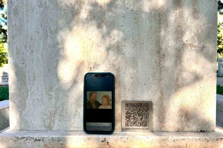 Başkentte yeni nesil mezar anlayışı: QR kodlu mezarlara ilgi artıyor 