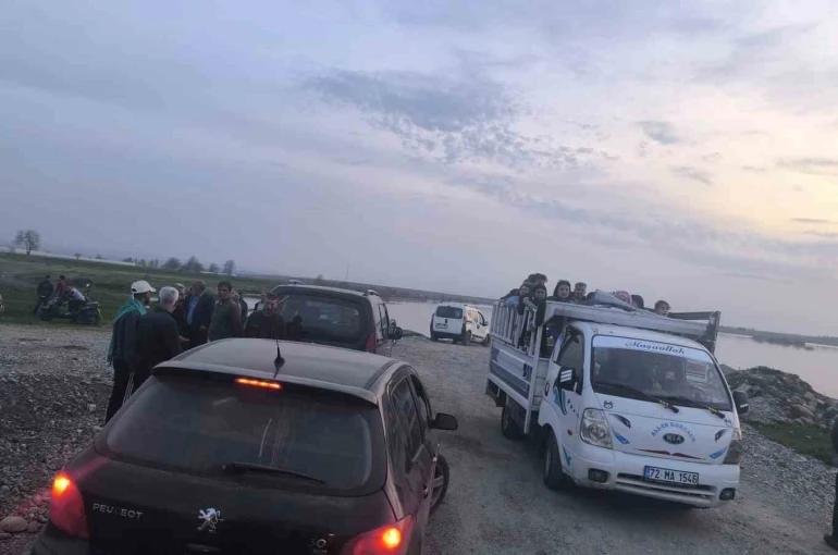 Batman Çayı’na giren 2 çocuktan biri boğuldu 