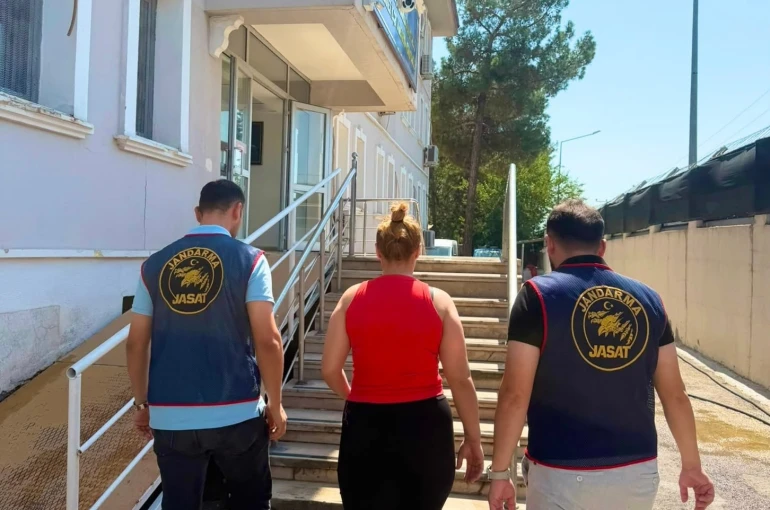 Batman JASAT’tan firari hükümlü operasyonu: 15 yıl hapis cezası bulunan kadın yakalandı