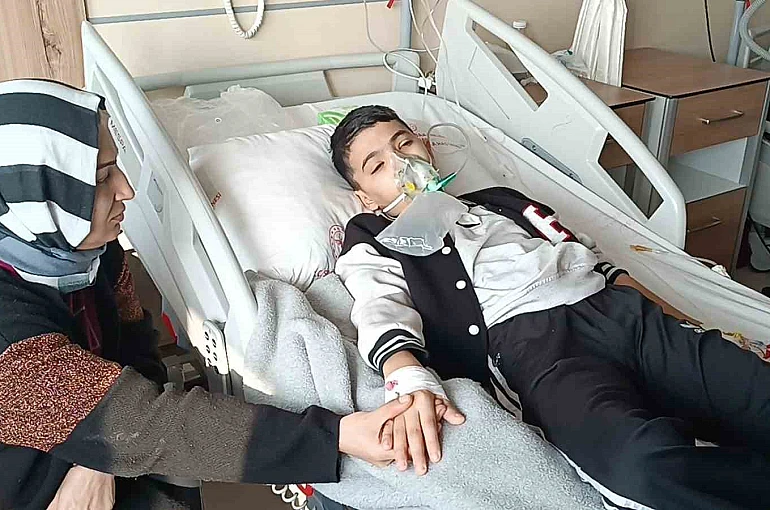 Batman’da 13 yaşındaki çocuk 52 gündür öksürük nöbeti yaşıyor 