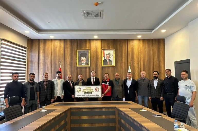 Batman’da 340 bin lira ile rekor fiyata satılan bir kilo balın geliri besicilere verildi 