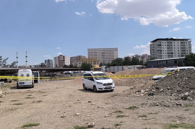 Batman’da 7 aylık hamile eski eşini öldüren şahıs Siirt’te aranıyor 