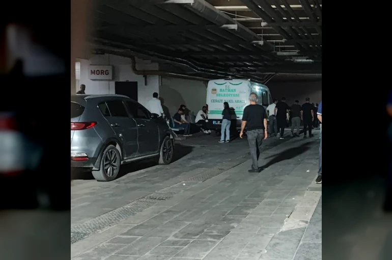Batman’da balkondan düşen 1 buçuk yaşındaki bebek hayatını kaybetti 