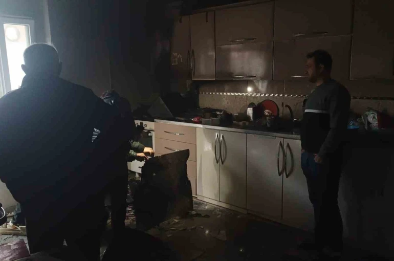 Batman’da evde çıkan yangında 1 kişi dumandan etkilendi
