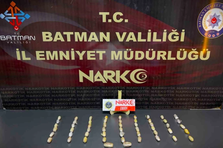 Batman’da inanılmaz olay: 4 yolcunun midesinden 353 parça halinde 2 kilo 700 gram uyuşturucu çıktı