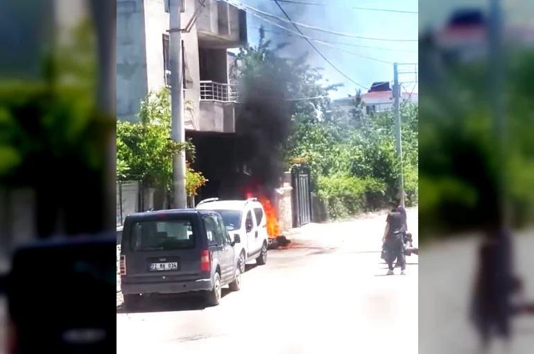 Batman’da park halindeki motosiklet küle döndü 