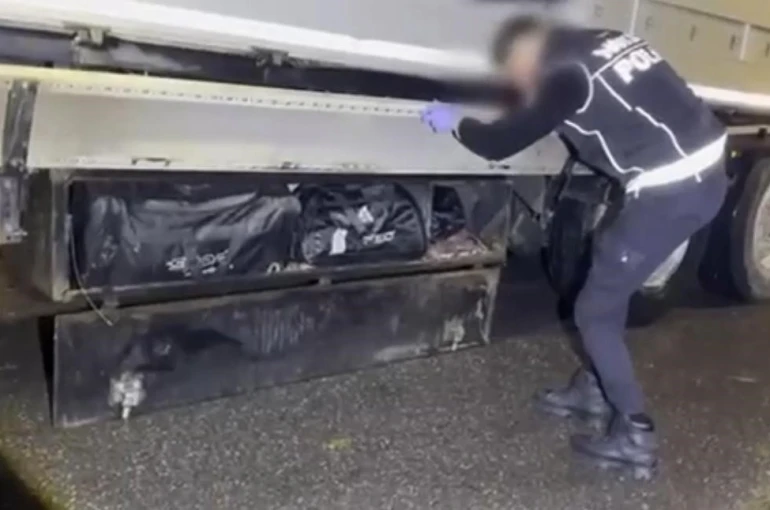 Batman’da ’şehit Alper Albayrak’ operasyonu: 35 kilo skunk, 2 kilo esrar ele geçirildi