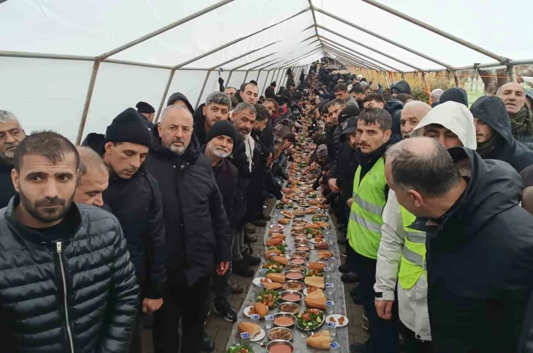 Batman’da şeyh Süleyman Bağdu, vefatının 20. yılında binlerce kişi tarafından anıldı 