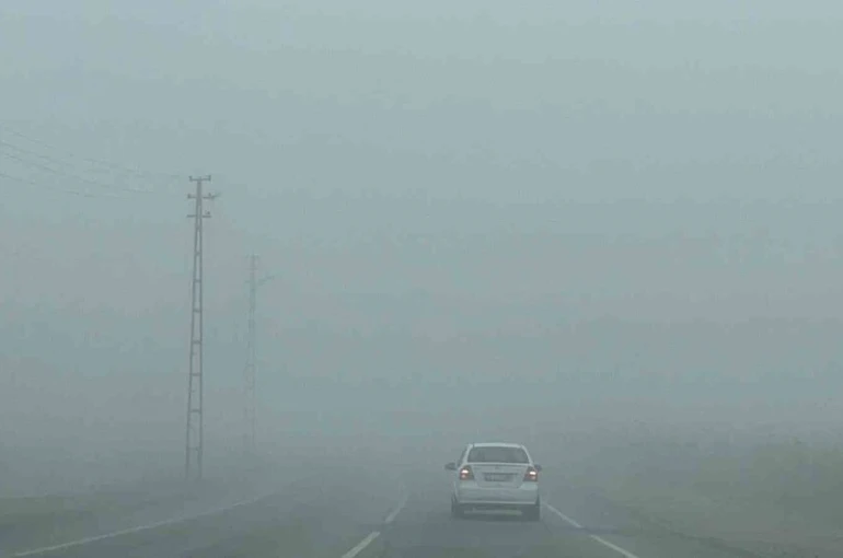 Batman’da sis nedeni ile görüş mesafesi 5 metreye kadar düştü 