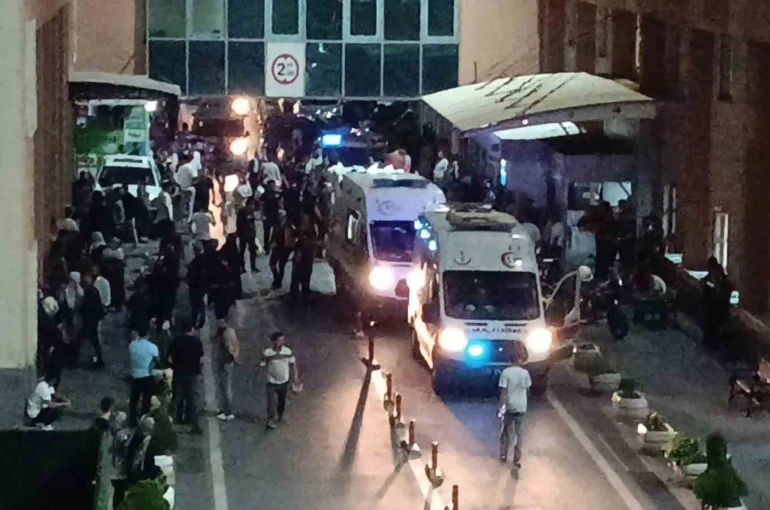 Batman’da trafik kazası sonrası bıçaklı kavga: 2 yaralı 