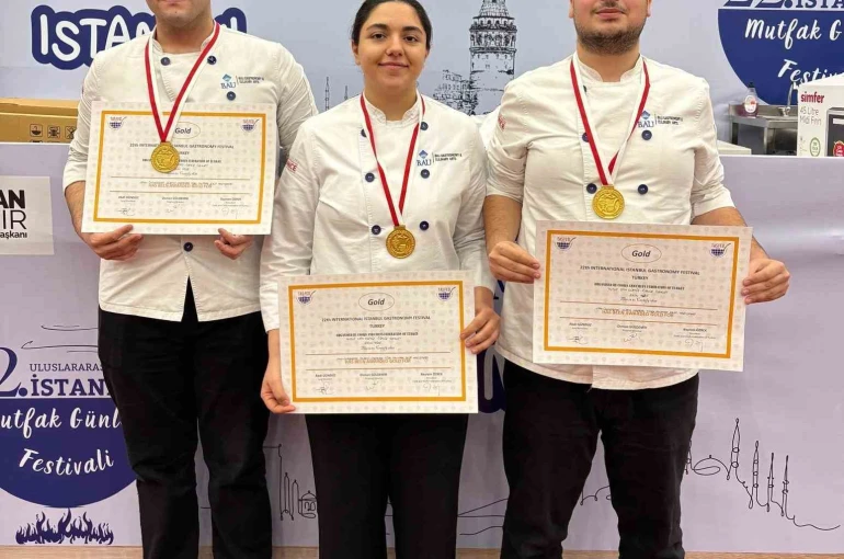 ‘BAU Gastronomi’ öğrencilerine 2 altın madalya