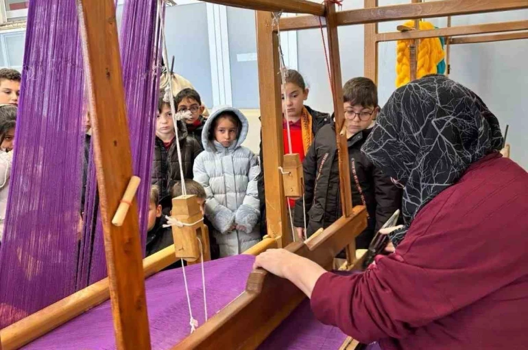 Bayburt ehramı öğrencilere tanıtıldı 