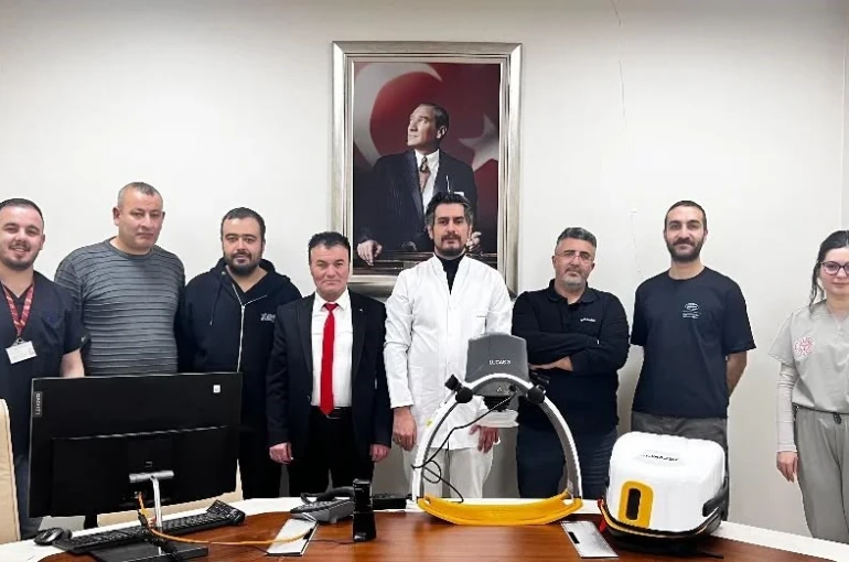 Bayburtlu hayırsever hastaneye otomatik kalp masajı cihazı bağışladı 
