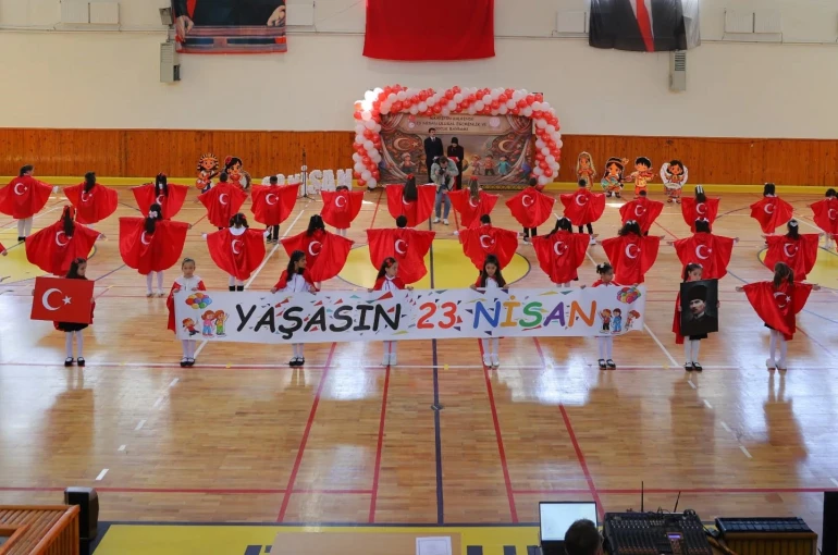 Bayburt’ta 23 Nisan Çocuk Bayramı coşkuyla kutlandı 