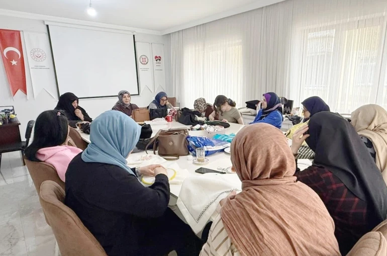 Bayburt’ta aile değerleri üzerine program düzenlendi