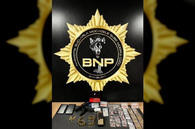 Bayburt’ta alkollü eğlence mekânında satışa hazır uyuşturucu maddeler ele geçirildi 