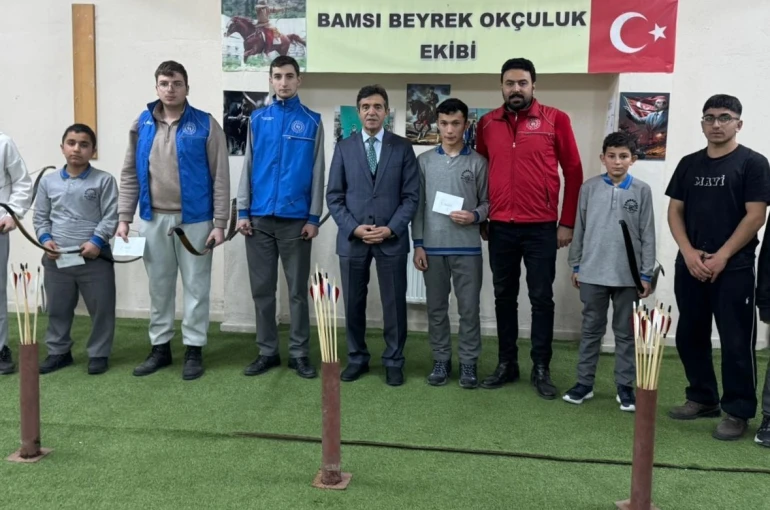 Bayburt’ta bağımlılıkla mücadele kapsamında ’Okçuluk Turnuvası’ düzenlendi