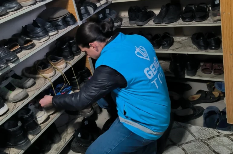 Bayburt’ta çocuklara teravih sürprizi: Ayakkabılarda çikolata 