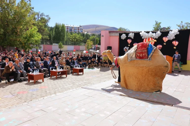 Bayburt’ta İlköğretim Haftası kutlandı 