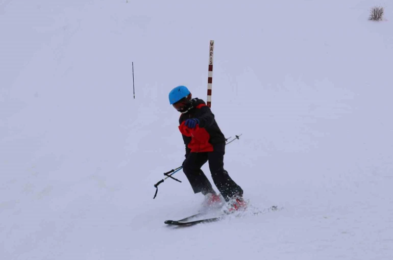 Bayburt’ta kurtuluş kutlamaları kayak kupası ile taçlandı 