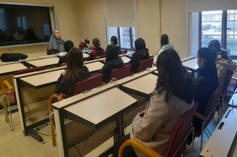 Bayburt’ta lise öğrencilerine yönelik söyleşi programı düzenlendi 