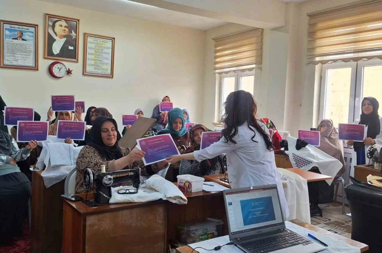 Bayburt’ta ‘Menopoz Okulu’ eğitimleri devam ediyor 