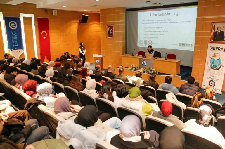 Bayburt’ta öğrenciler yapay zeka destekli dolandırıcılığa karşı bilgilendirildi 