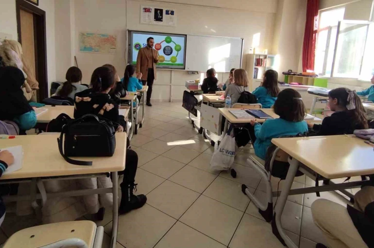 Bayburt’ta öğrencilere sıfır atık ve çevre farkındalığı eğitimi verildi 