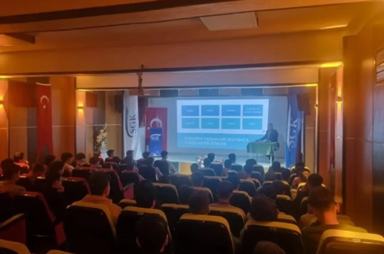 Bayburt’ta öğrencilere sosyal güvenlik bilinci anlatıldı