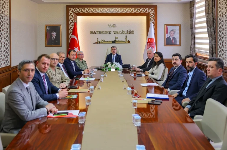 Bayburt’ta okul güvenliği için alınan tedbirler değerlendirildi 