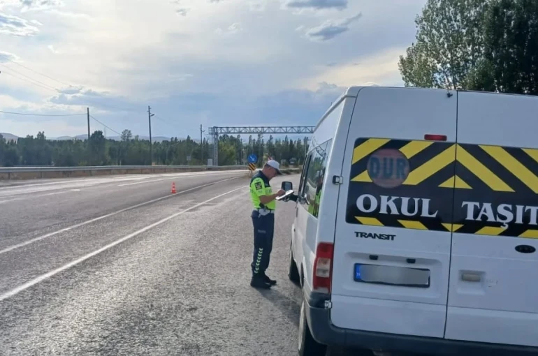 Bayburt’ta okulların açılmasıyla tedbirler artırıldı 