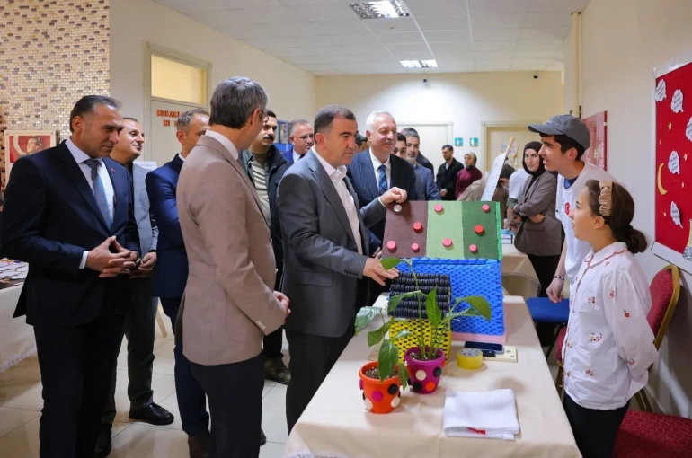 Bayburt’ta özel öğrenciler projelerini bilim fuarında sergiledi