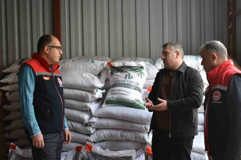 Bayburt’ta üreticilere yüzde 50 hibeli yem bezelyesi tohumu dağıtıldı 