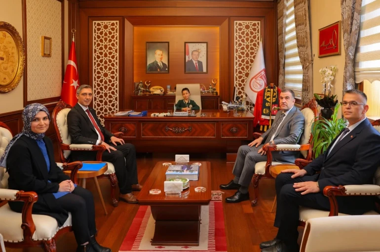 Bayburt’ta vali koltuğuna Ecren Nisa oturdu 