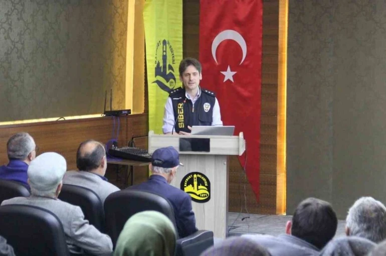 Bayburt’ta vatandaşlar internet ve telefon dolandırıcılığına karşı uyarıldı 