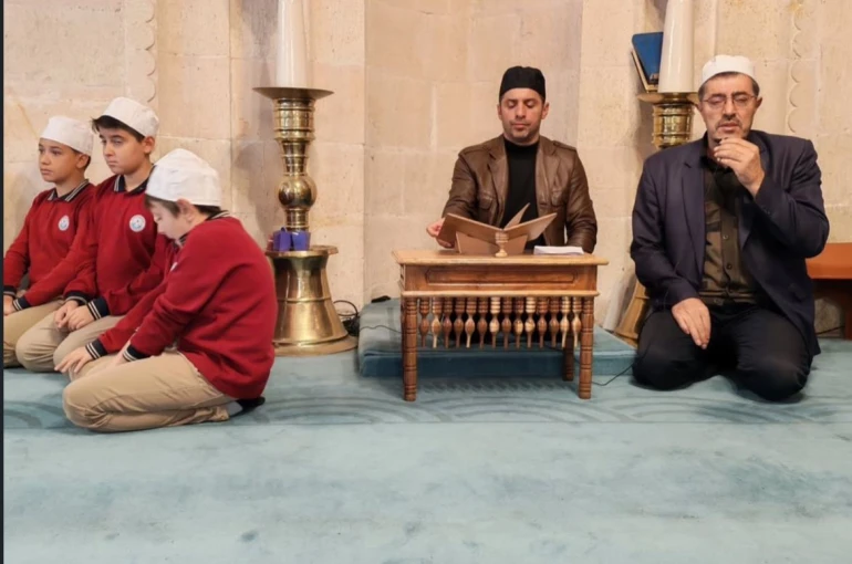 Bayburt’ta vefat eden öğretmenler için Ulu Camii’de mevlit okundu 