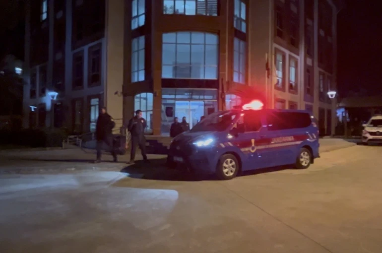 Bayındır’da 3 polisi yaralayan 4 şüpheli tutuklandı 