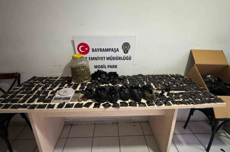 Bayrampaşa’da uyuşturucu imalathanesine baskın: 2 kilo marihuana ele geçirildi